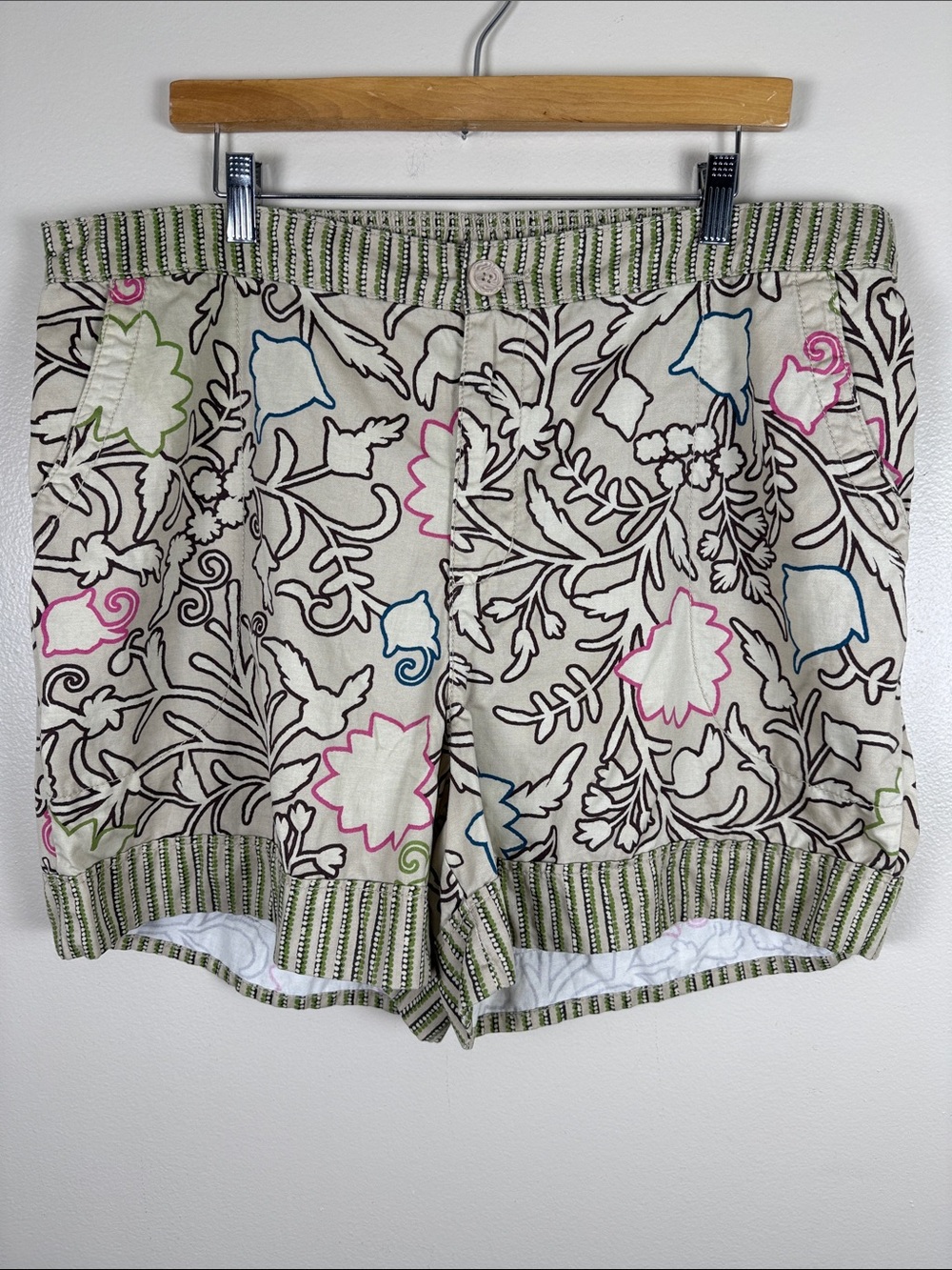 Knox Rose Floral Boho Shorts in Natural with Pink, Blue & Green. XXL